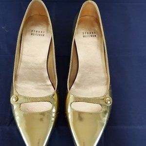 Stuart Weitzman Gold Flats Size 8M